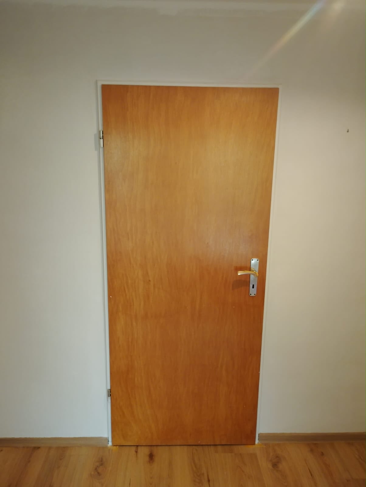 Vorher: Wohnungstüren
